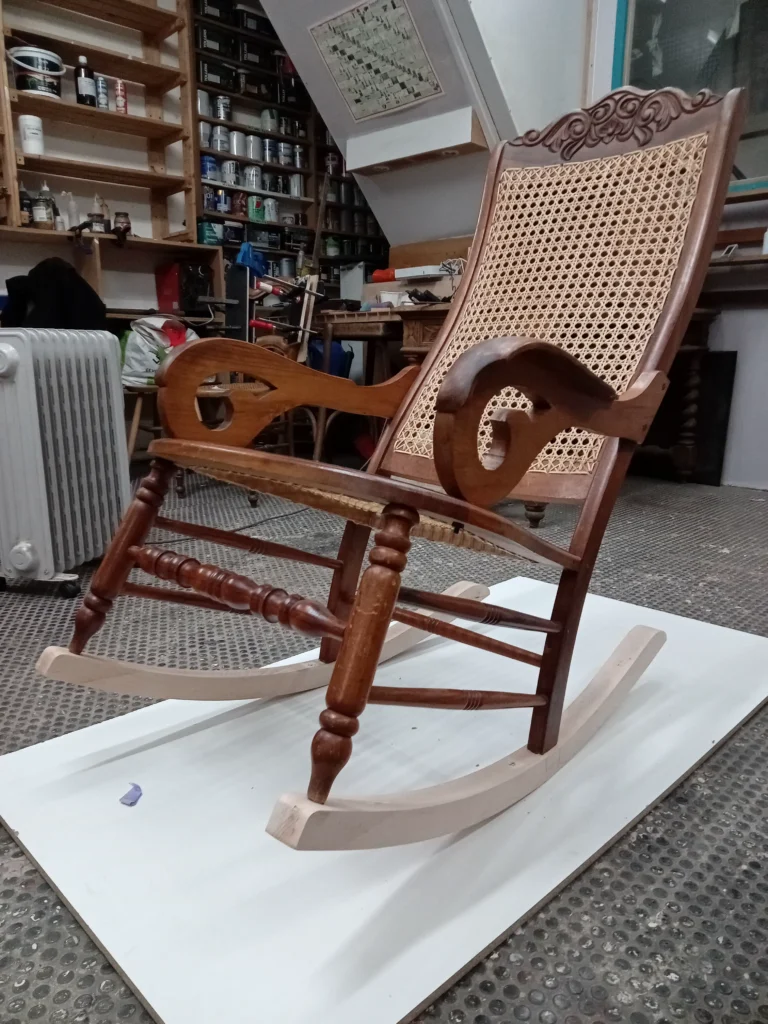 Fabrication de deux pieds en bois pour un rocking-chair