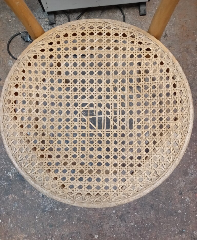 Chaise Thonet en bois cintré avant cannage traditionnel, atelier Paris